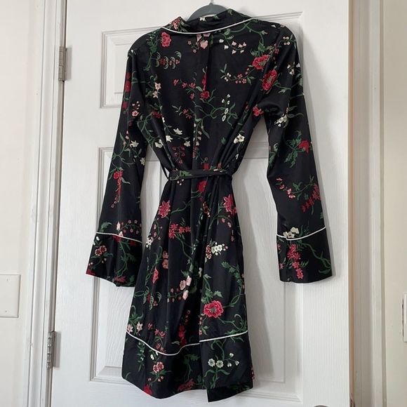 🌴🌴🌴Floral Robe - Picture 3 of 3